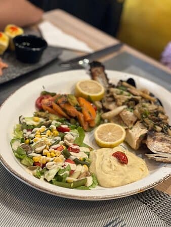 Le 28 Café & Restaurant - photo 3